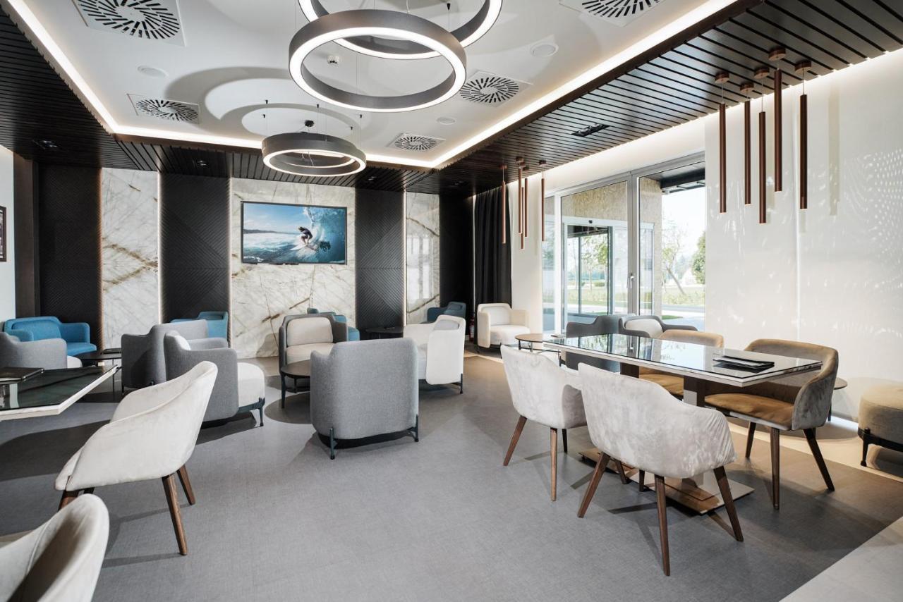 Hotel Srbija Lux Stara Pazova Eksteriør bilde